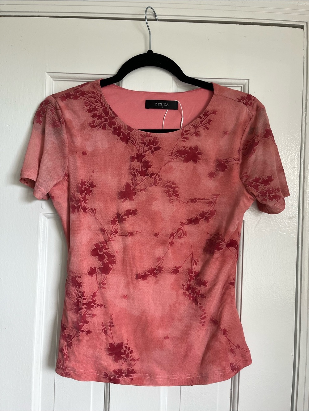 Zesica Women's Pink Floral Embossed Tunic Top